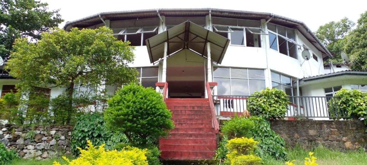 Diyaluma Falls Inn Koslanda Exterior photo